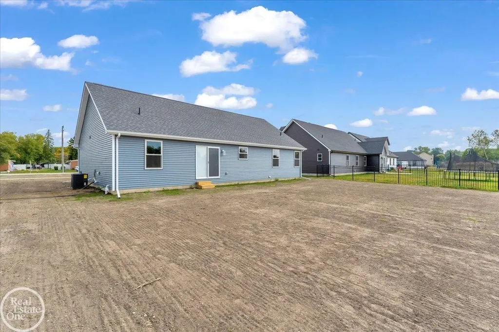 1928 Sheldrake Lane St. Clair City MI 48079