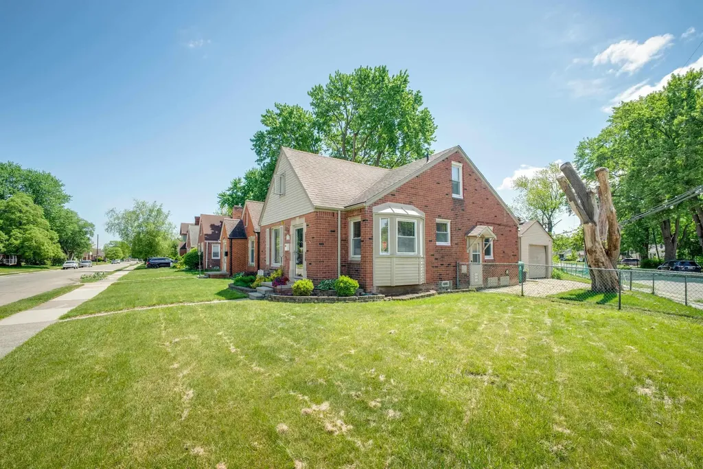 15214 Nehls Avenue Eastpointe City MI 48021