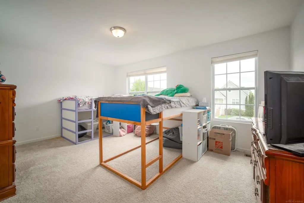 32215 Haverhill Street New Haven Village MI 48048