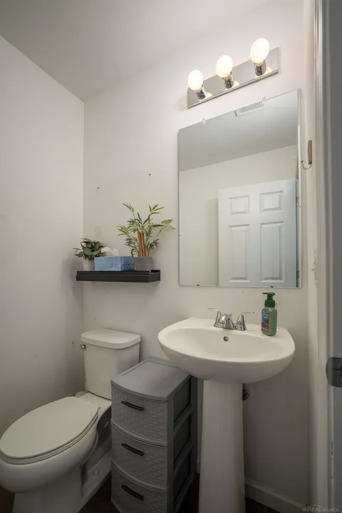 32215 Haverhill Street New Haven Village MI 48048