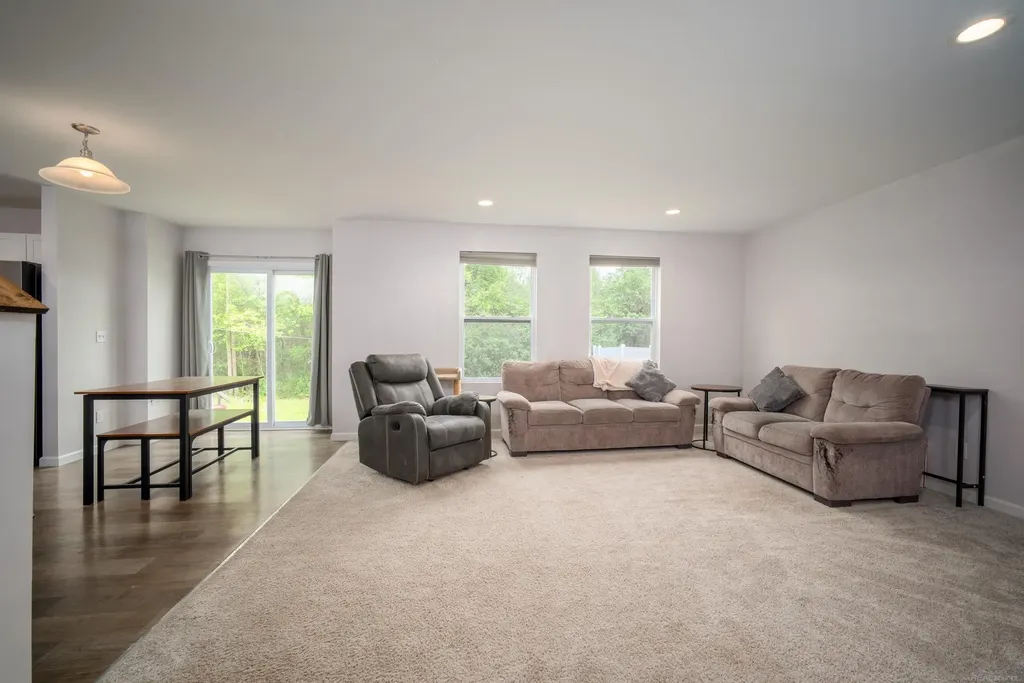 32215 Haverhill Street New Haven Village MI 48048