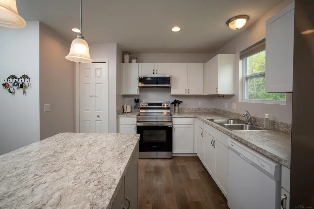 32215 Haverhill Street New Haven Village MI 48048