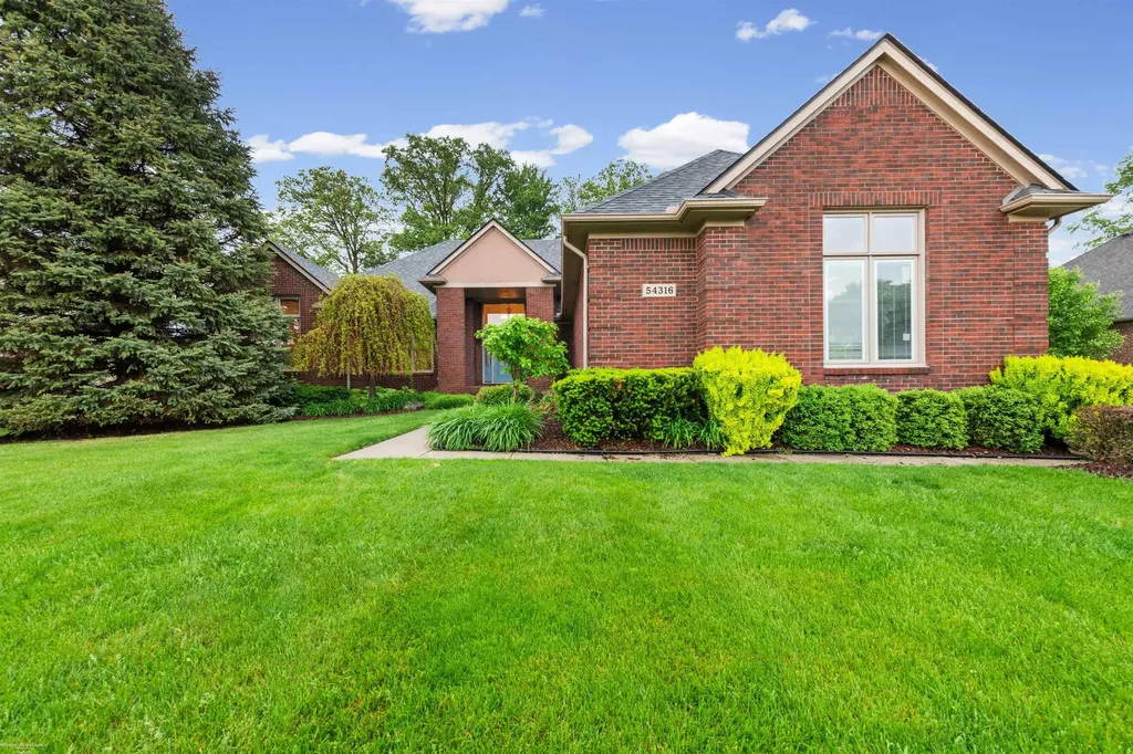 54316 Black Cherry Lane Shelby Charter Township MI 48315