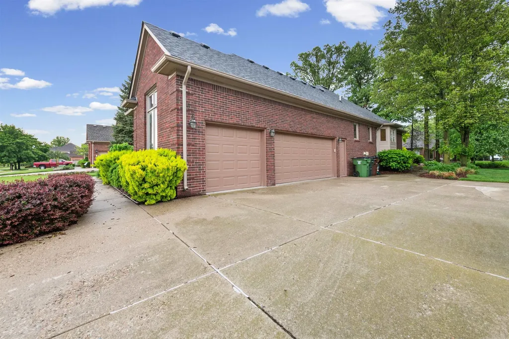 54316 Black Cherry Lane Shelby Charter Township MI 48315