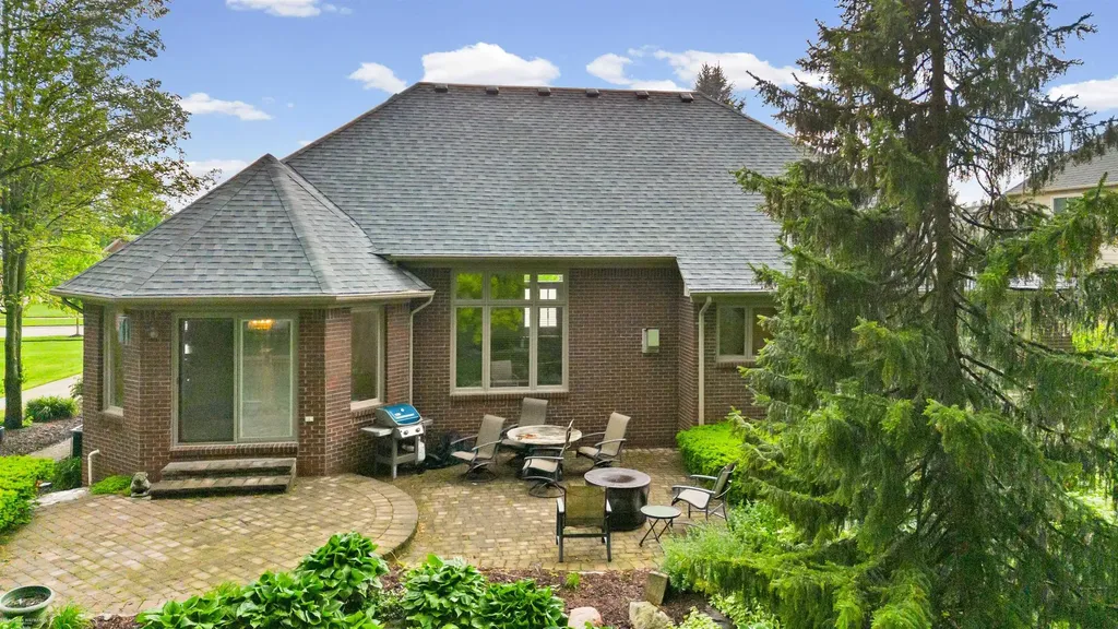 54316 Black Cherry Lane Shelby Charter Township MI 48315