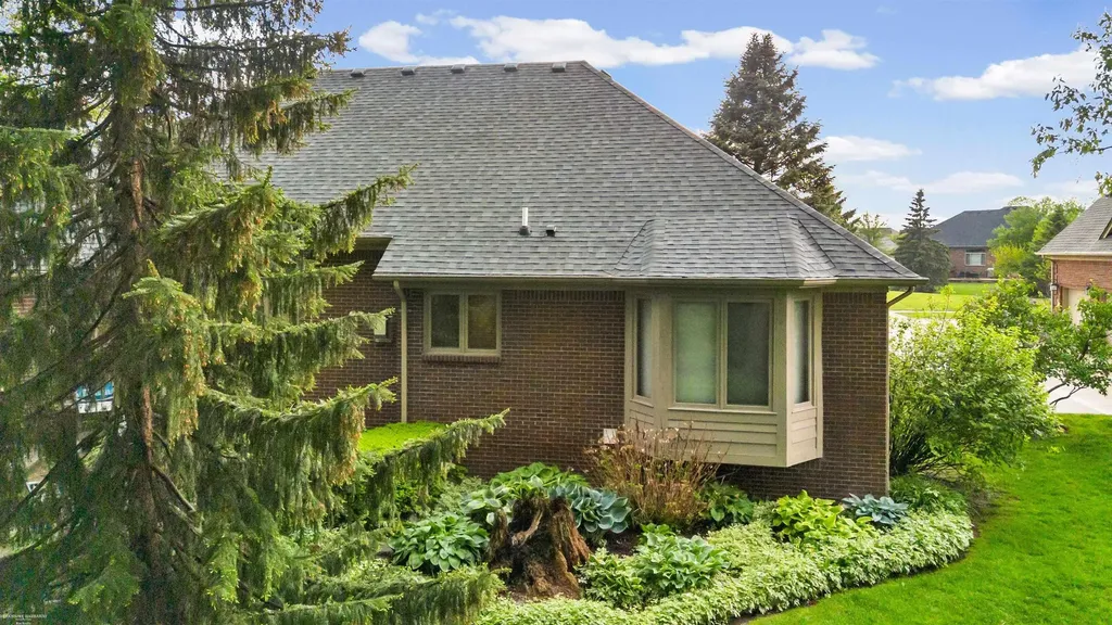 54316 Black Cherry Lane Shelby Charter Township MI 48315