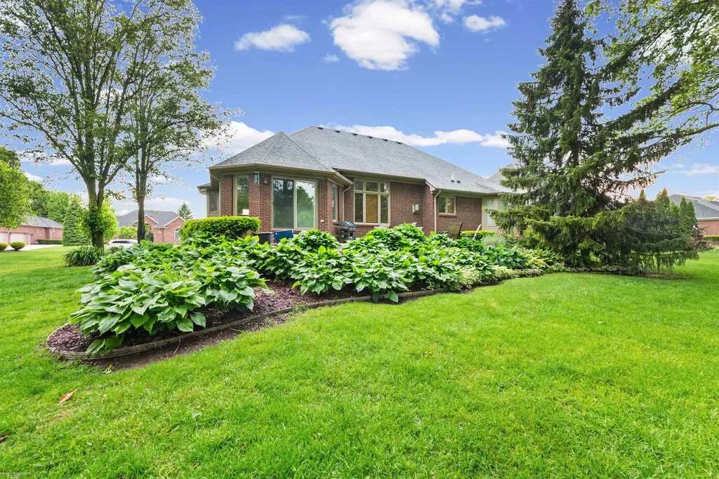 54316 Black Cherry Lane Shelby Charter Township MI 48315
