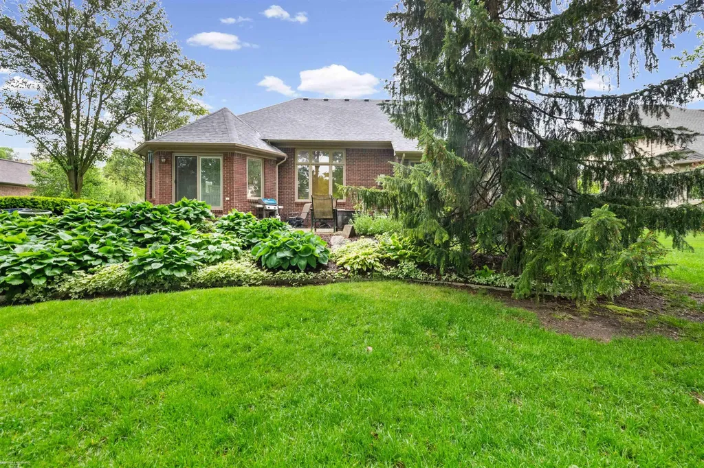 54316 Black Cherry Lane Shelby Charter Township MI 48315