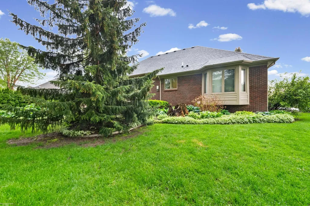 54316 Black Cherry Lane Shelby Charter Township MI 48315