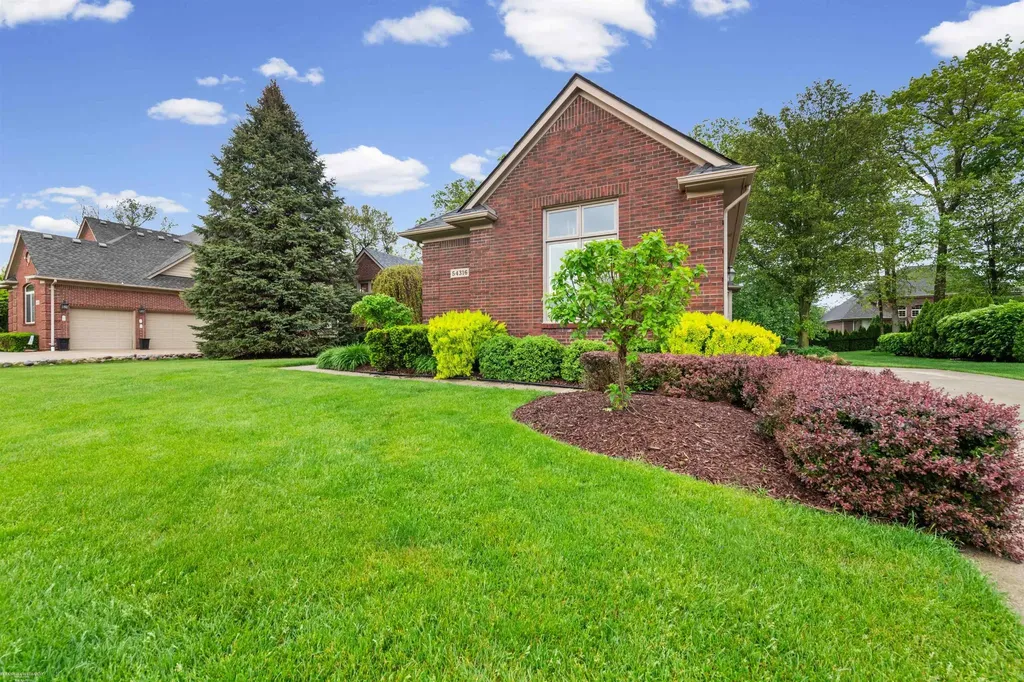 54316 Black Cherry Lane Shelby Charter Township MI 48315