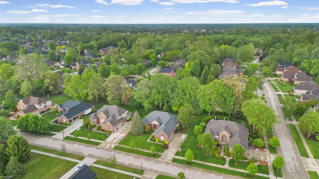54316 Black Cherry Lane Shelby Charter Township MI 48315