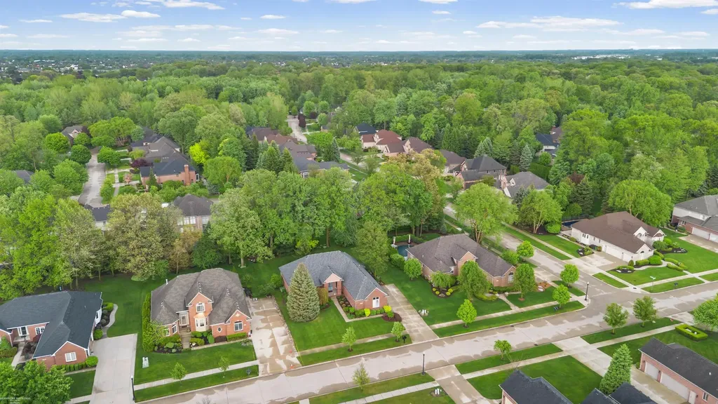 54316 Black Cherry Lane Shelby Charter Township MI 48315