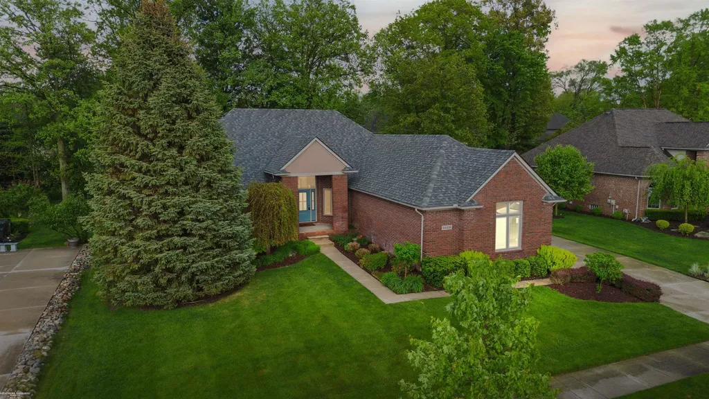 54316 Black Cherry Lane Shelby Charter Township MI 48315