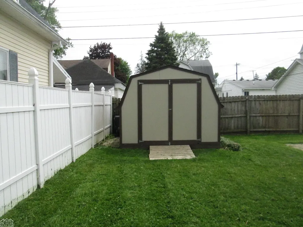 68340 S Forest Street Richmond City MI 48062