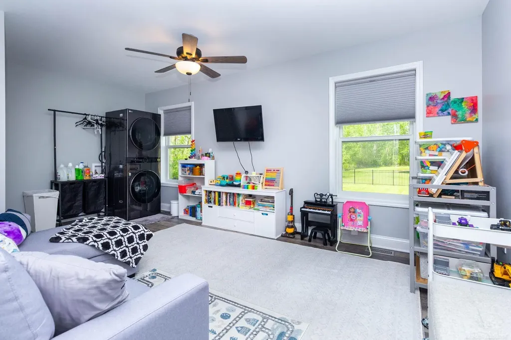 2133 Cove Road Wales Township MI 48027