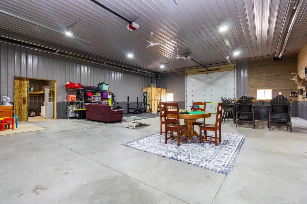 2133 Cove Road Wales Township MI 48027