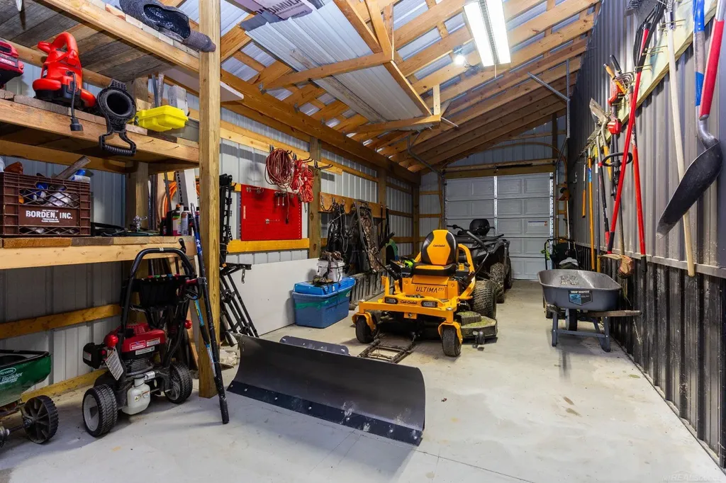 2133 Cove Road Wales Township MI 48027