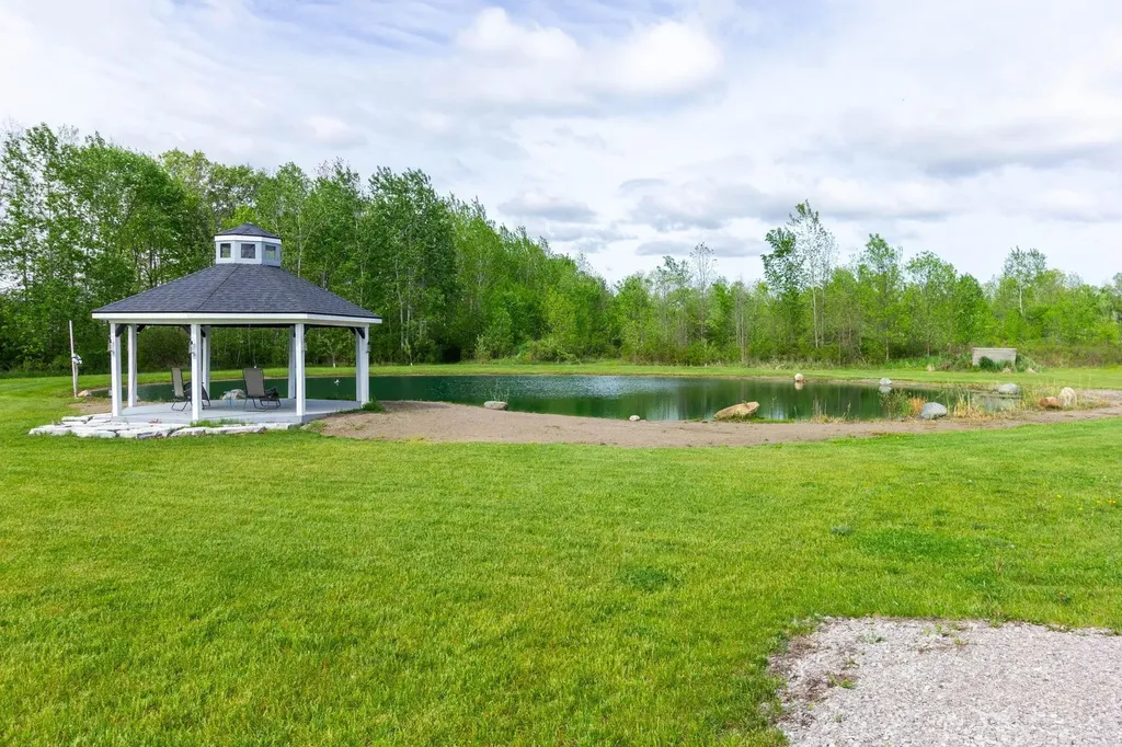 2133 Cove Road Wales Township MI 48027