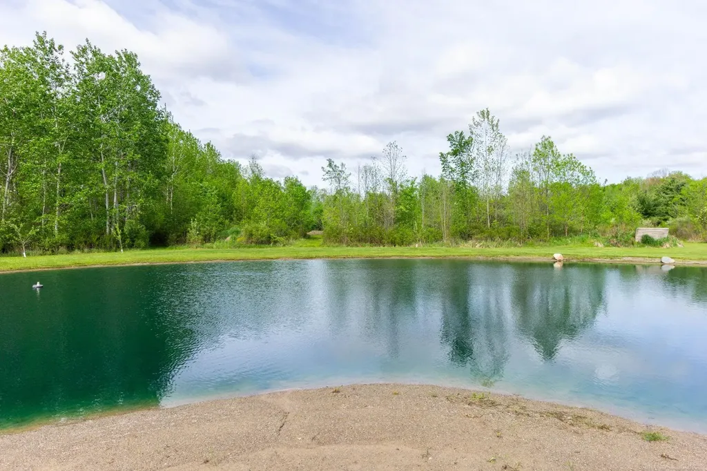 2133 Cove Road Wales Township MI 48027