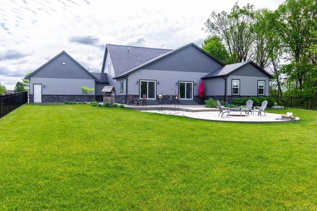 2133 Cove Road Wales Township MI 48027