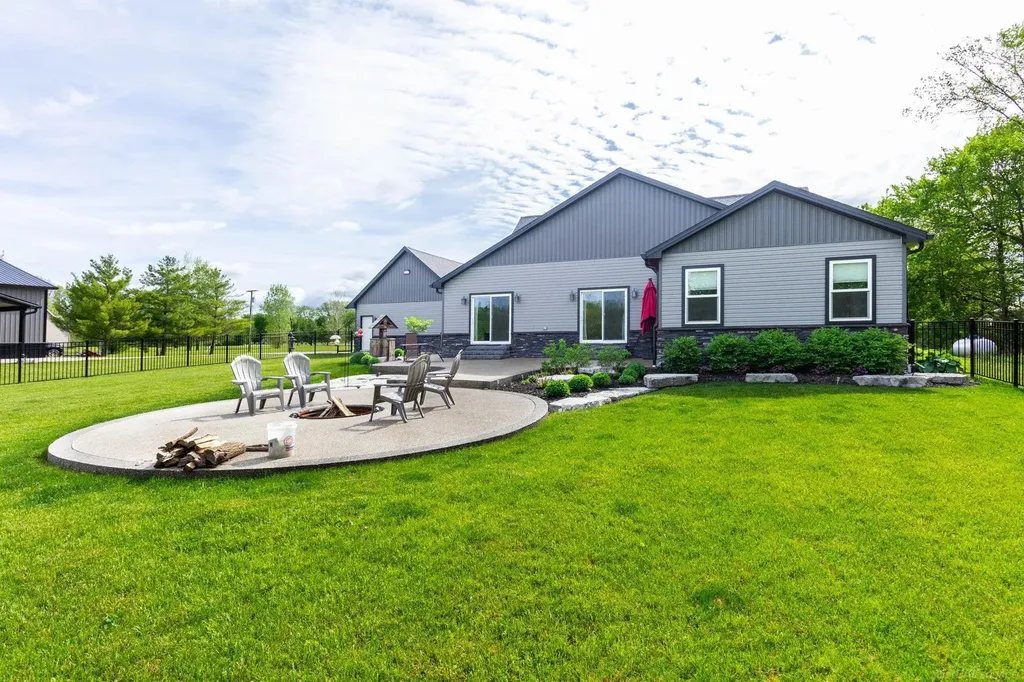 2133 Cove Road Wales Township MI 48027