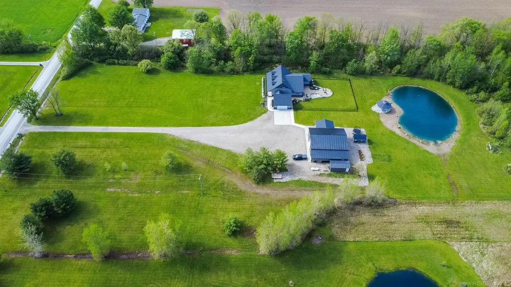 2133 Cove Road Wales Township MI 48027