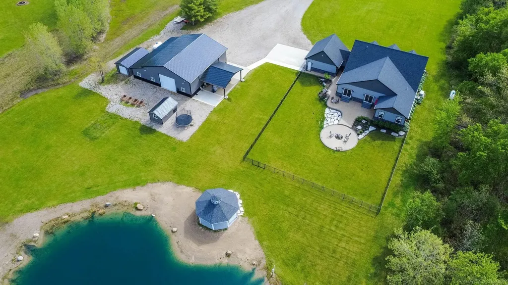 2133 Cove Road Wales Township MI 48027