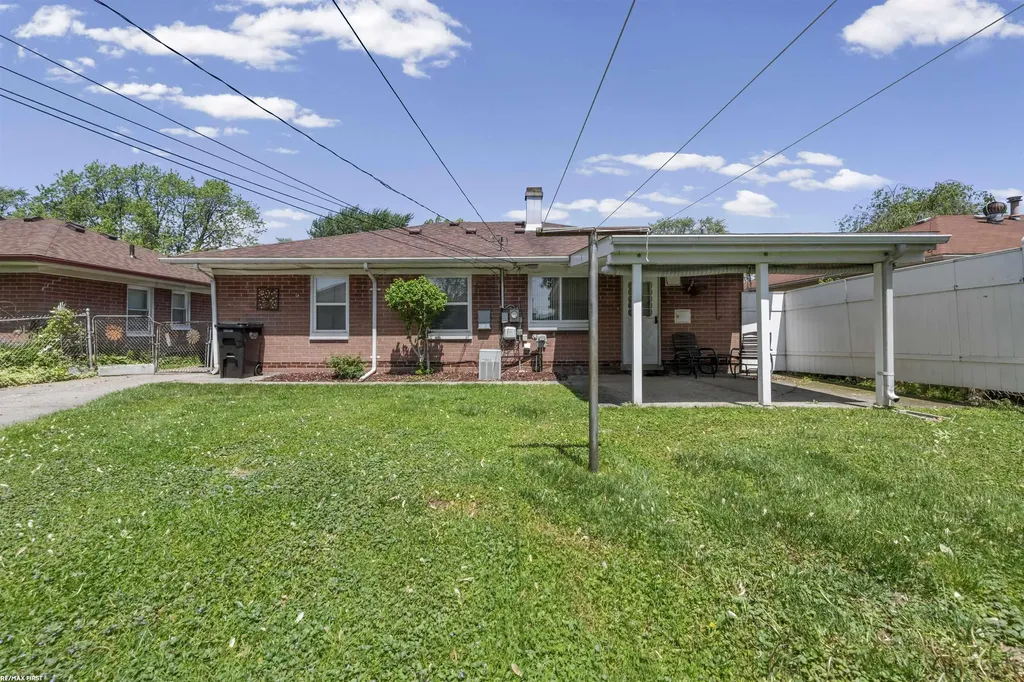 1188 E Barrett Avenue Madison Heights City MI 48071