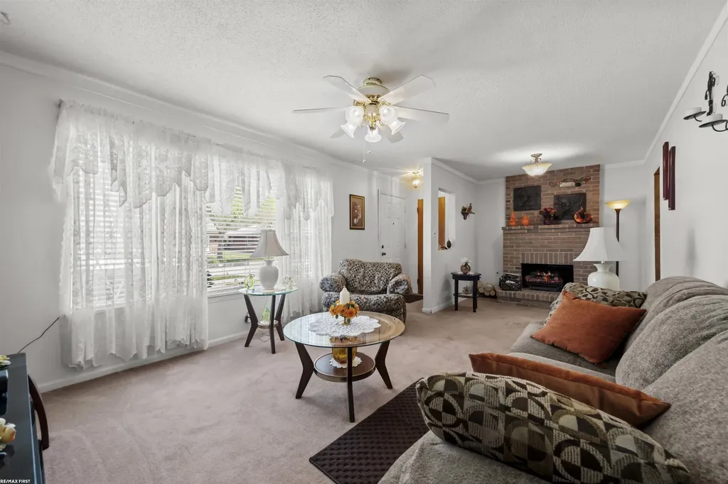1188 E Barrett Avenue Madison Heights City MI 48071