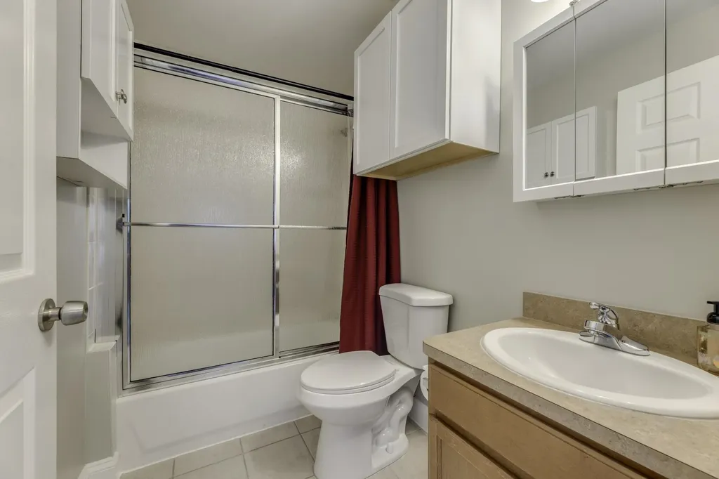 29230 Harding Street Roseville City MI 48066