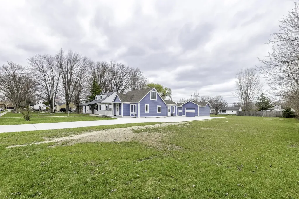 29230 Harding Street Roseville City MI 48066