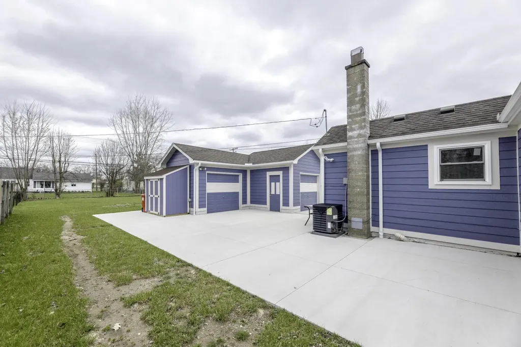 29230 Harding Street Roseville City MI 48066