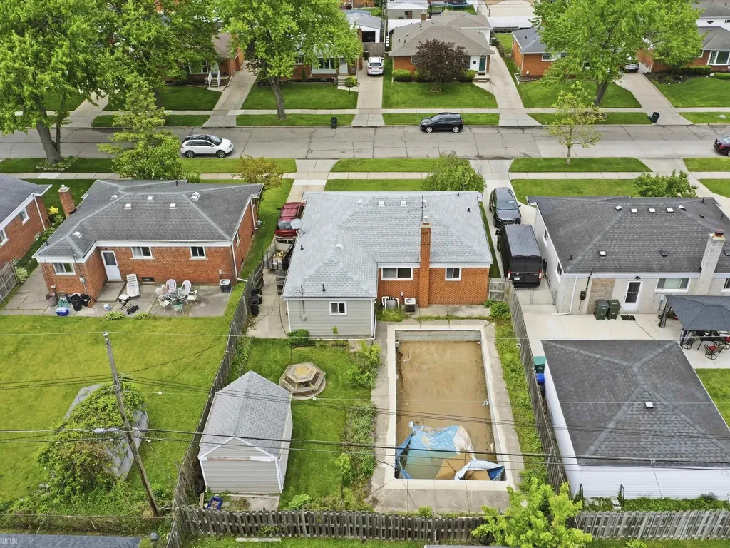 21500 Share Street St. Clair Shores City MI 48082