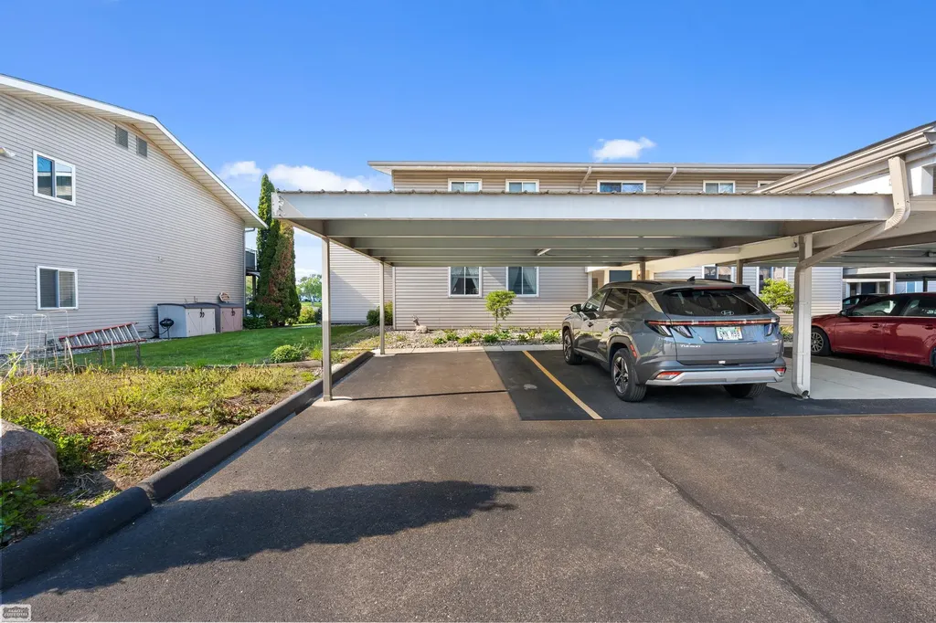 4960 Lake Point Drive Waterford Charter Township MI 48329