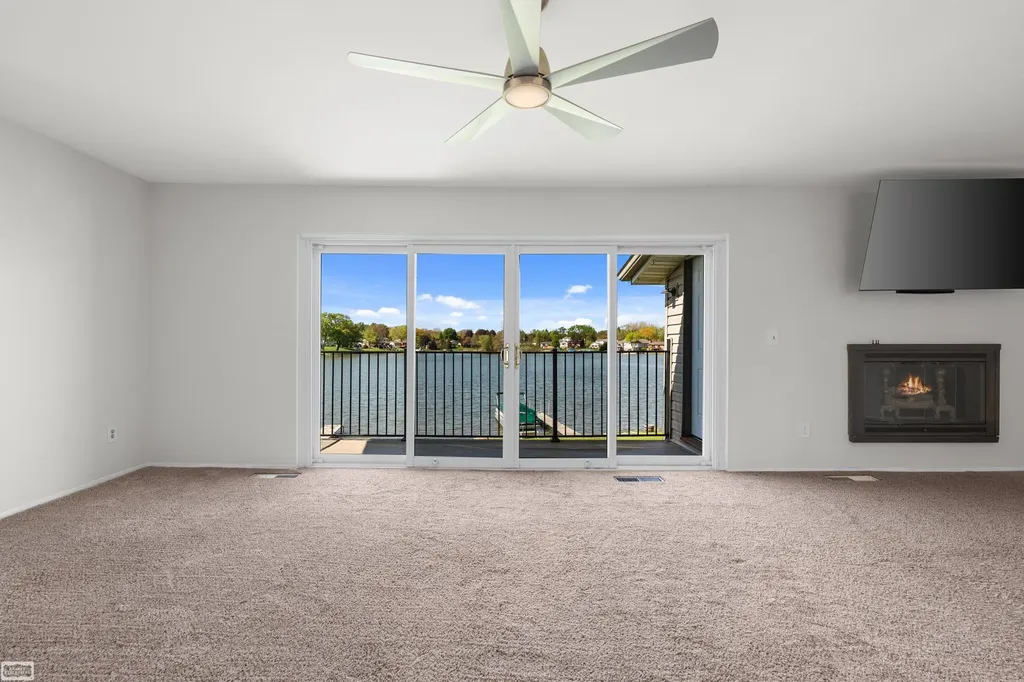 4960 Lake Point Drive Waterford Charter Township MI 48329