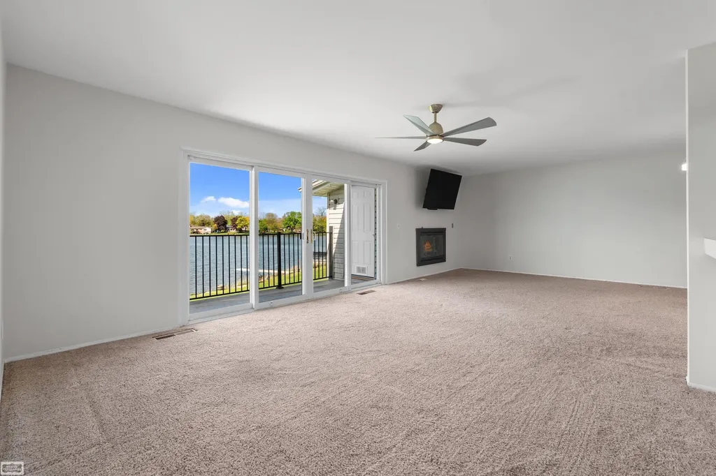 4960 Lake Point Drive Waterford Charter Township MI 48329
