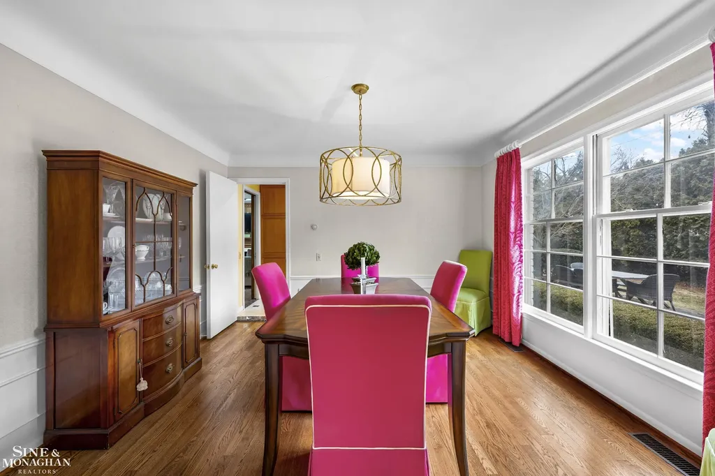 11 Wellington Place Grosse Pointe City MI 48230
