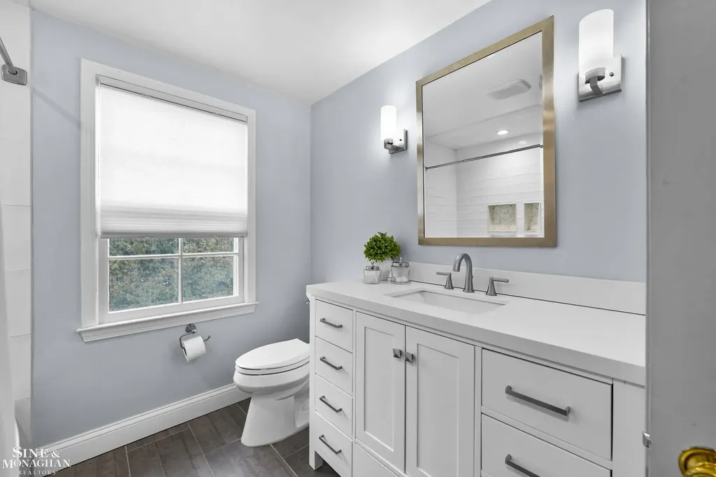 11 Wellington Place Grosse Pointe City MI 48230