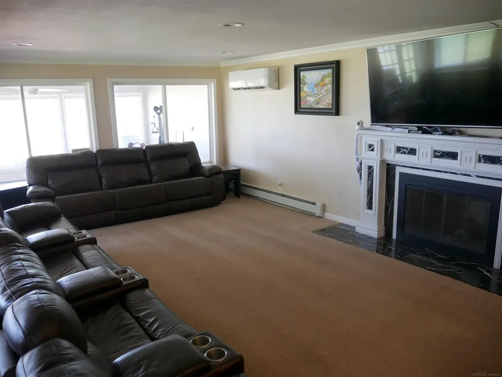 1704 Cass Lake Front Road Keego Harbor City MI 48320