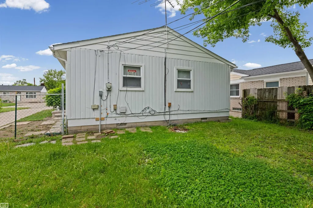 20171 Stafford Street Clinton Charter Township MI 48035
