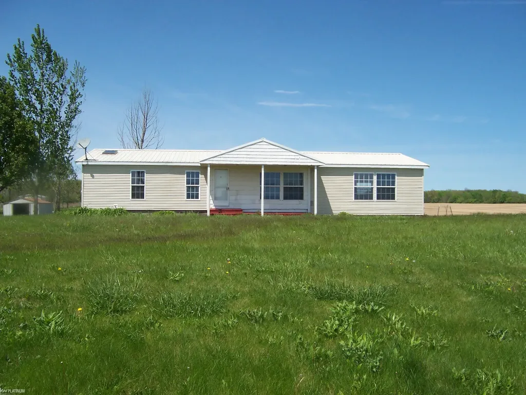 10222 Metcalf Road Greenwood Township MI 48006