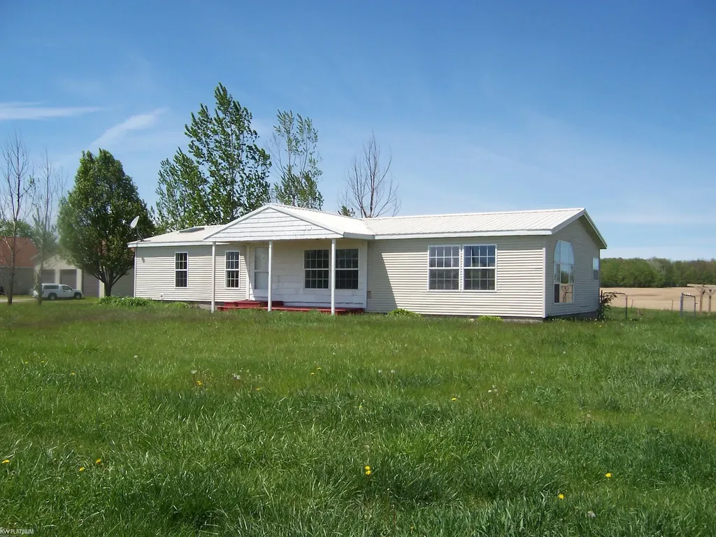 10222 Metcalf Road Greenwood Township MI 48006