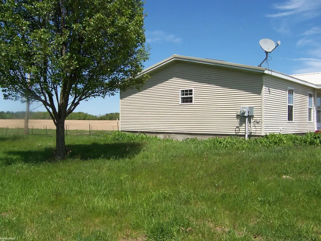 10222 Metcalf Road Greenwood Township MI 48006