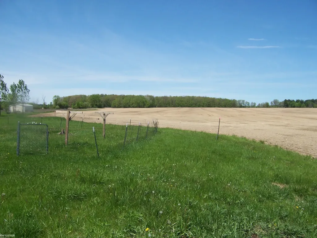 10222 Metcalf Road Greenwood Township MI 48006