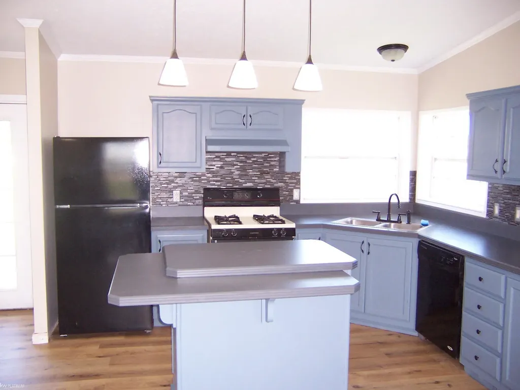 10222 Metcalf Road Greenwood Township MI 48006