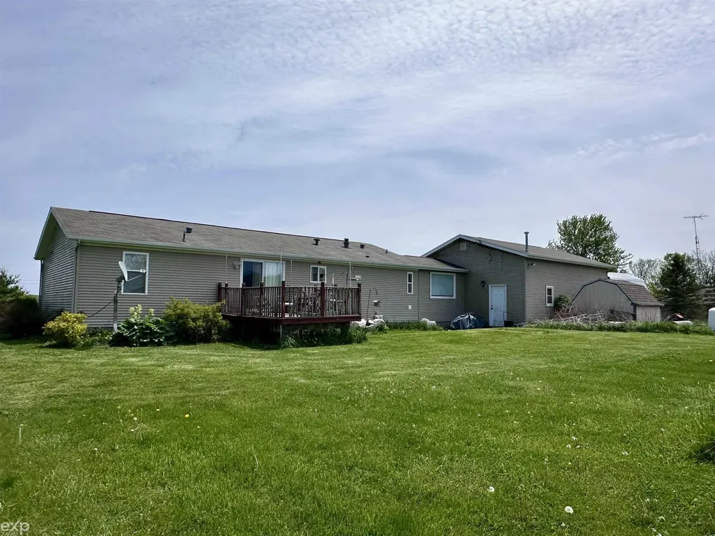 8787 Wildcat Road Grant Township MI 48032