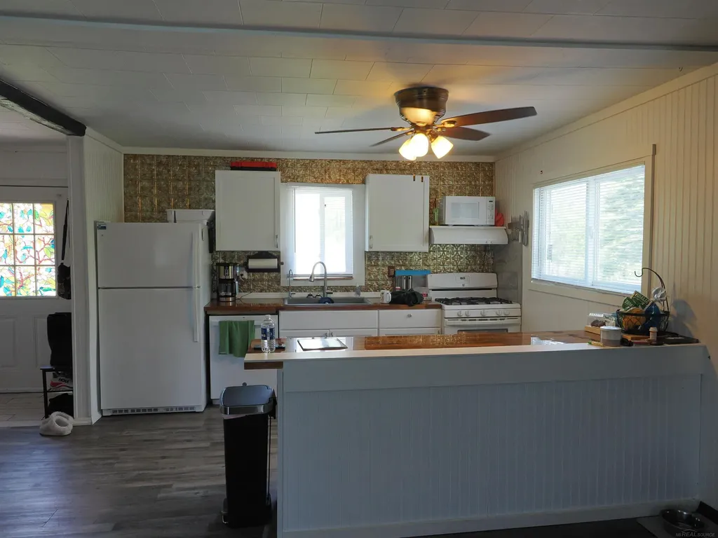 1851 E Erickson Road Fraser Township MI 48650