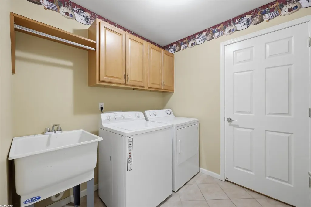 45653 Gable Drive Macomb Township MI 48044