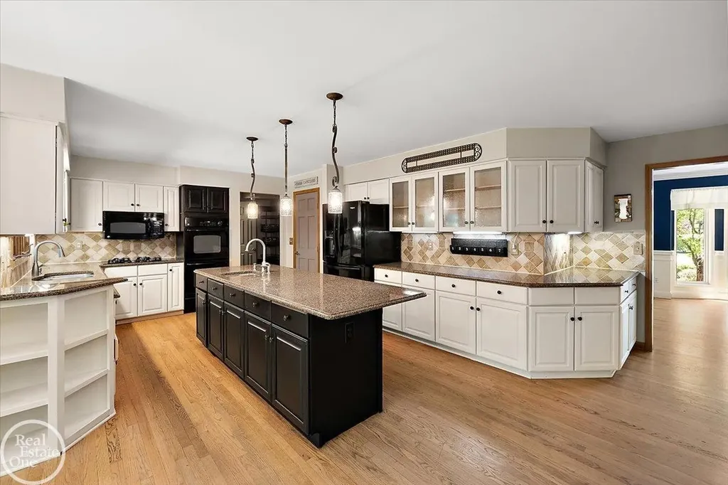 53291 Shanelle Lane Shelby Charter Township MI 48315