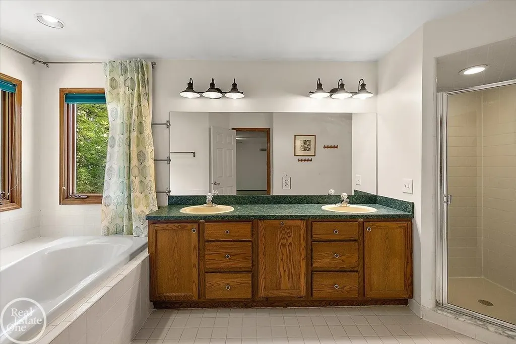 53291 Shanelle Lane Shelby Charter Township MI 48315
